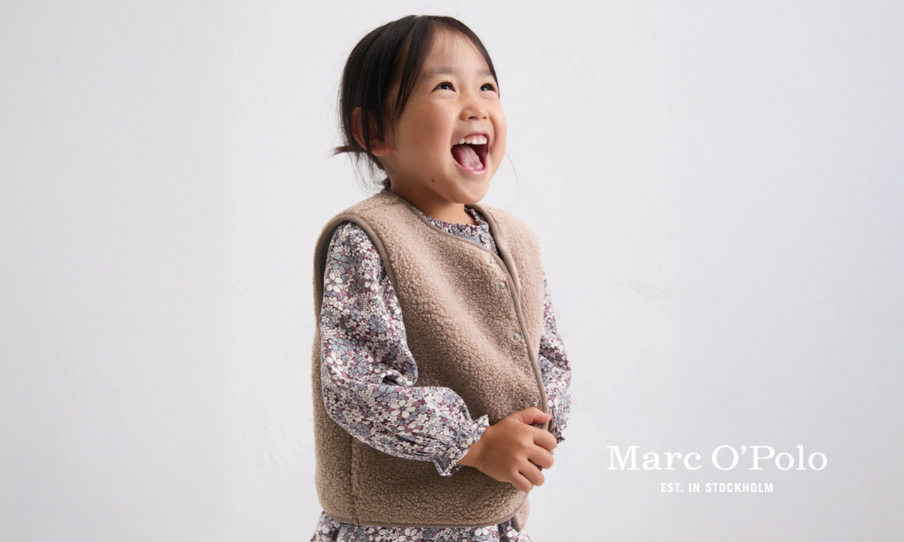 Ahler Fashion Outlet - Mädchen trägt Marc O'Polo